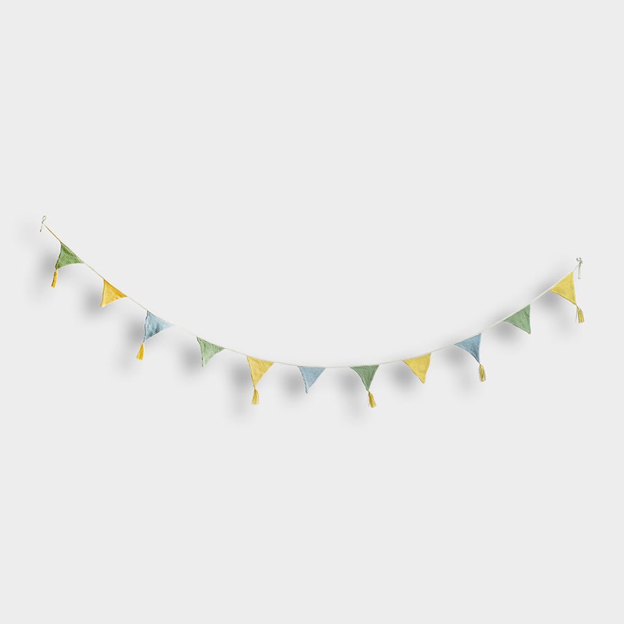 Bloom Popcorn Knitted Bunting Bunting 1