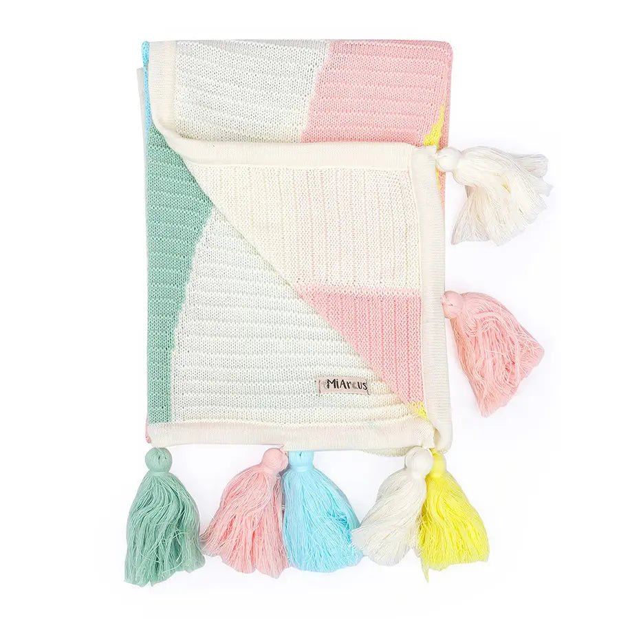 Mini Me Knitted Blanket - Arcus Blanket 4